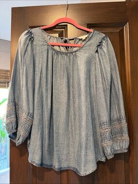 LC Lauren Conrad Light Blue Chambray Peasant Blouse
